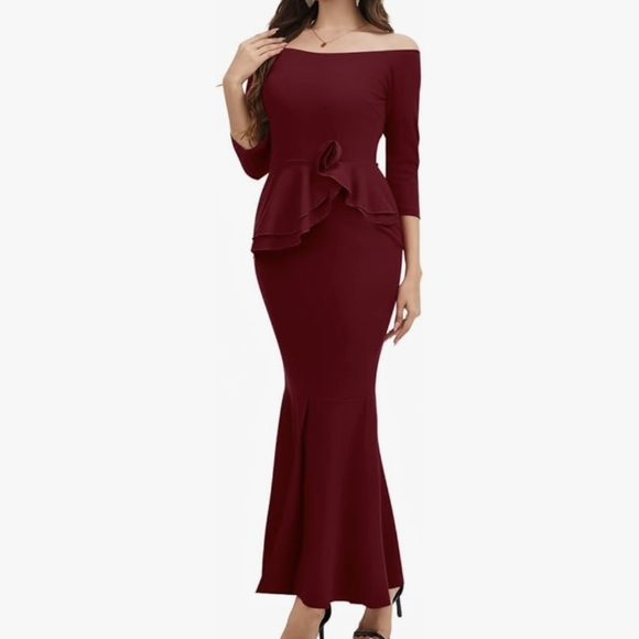 Elegant Off-Shoulder Long Sleeve Dress - Picture 1 of 11